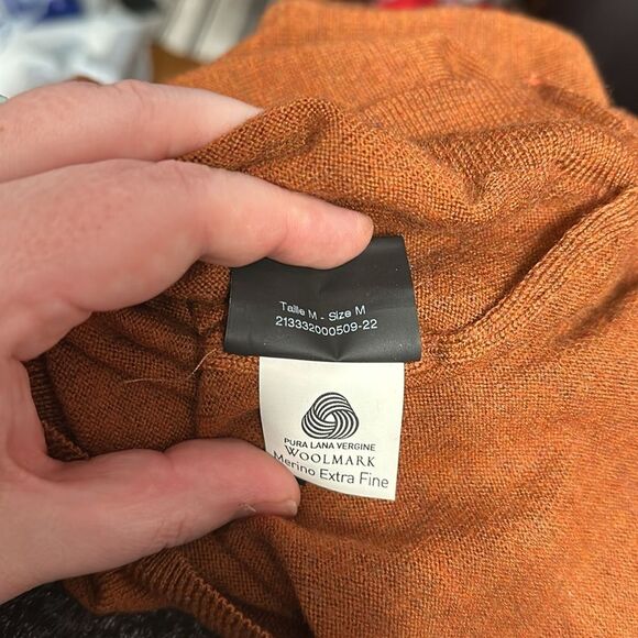 BURTON OF LONDON Burnt Orange Merino Wool V Neck Sweater - Picture 7 of 7